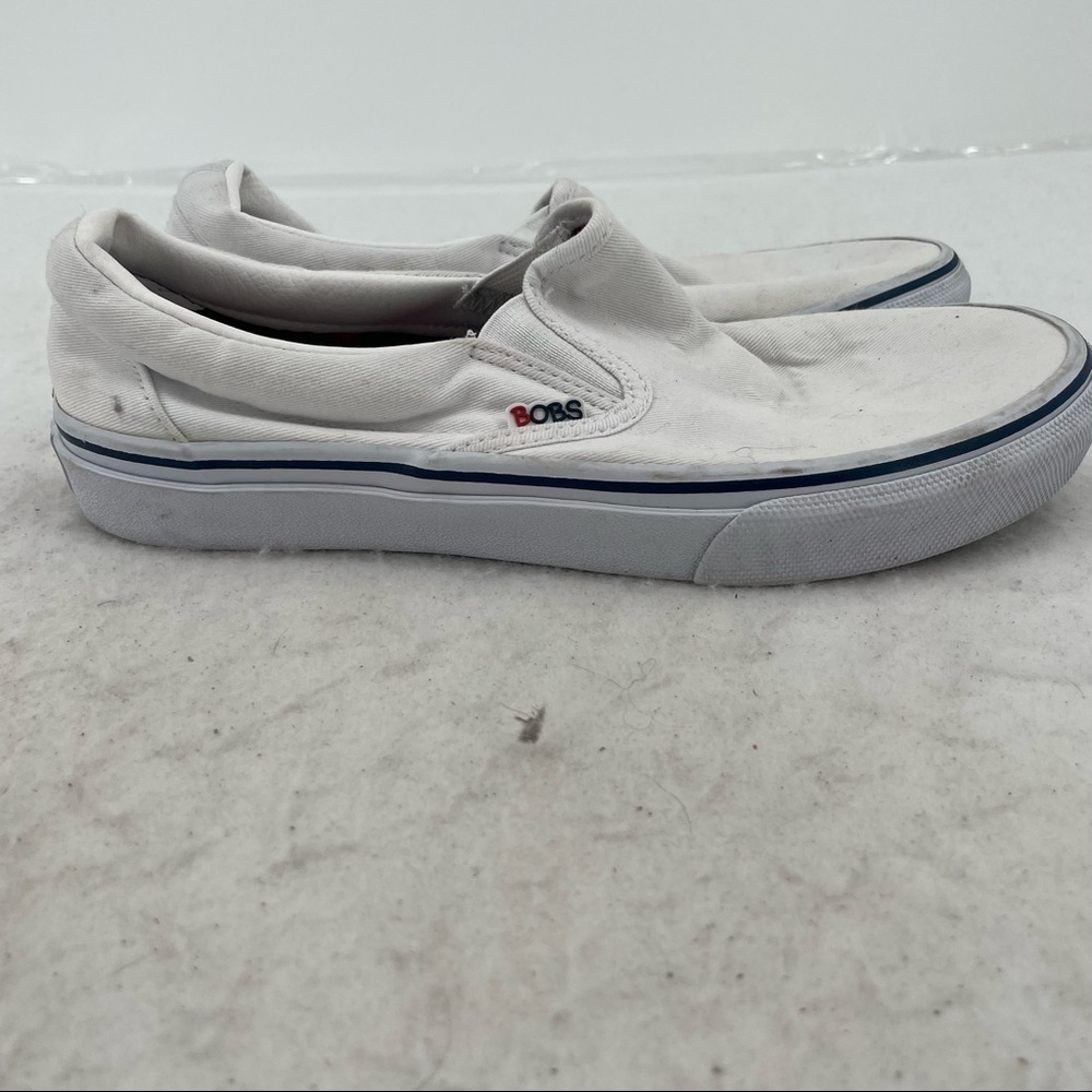 BOBS Classic Slip On White Shoe with Memory Foam size: 7